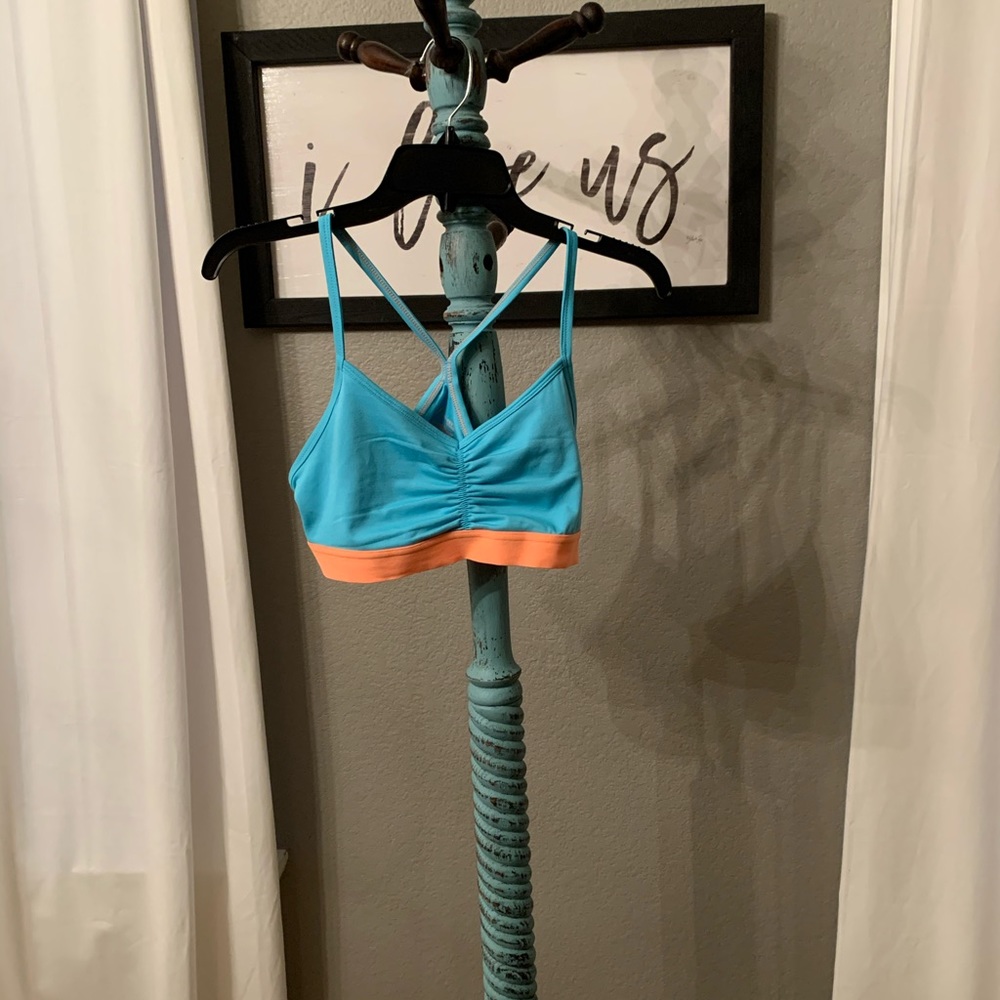 Sports bra